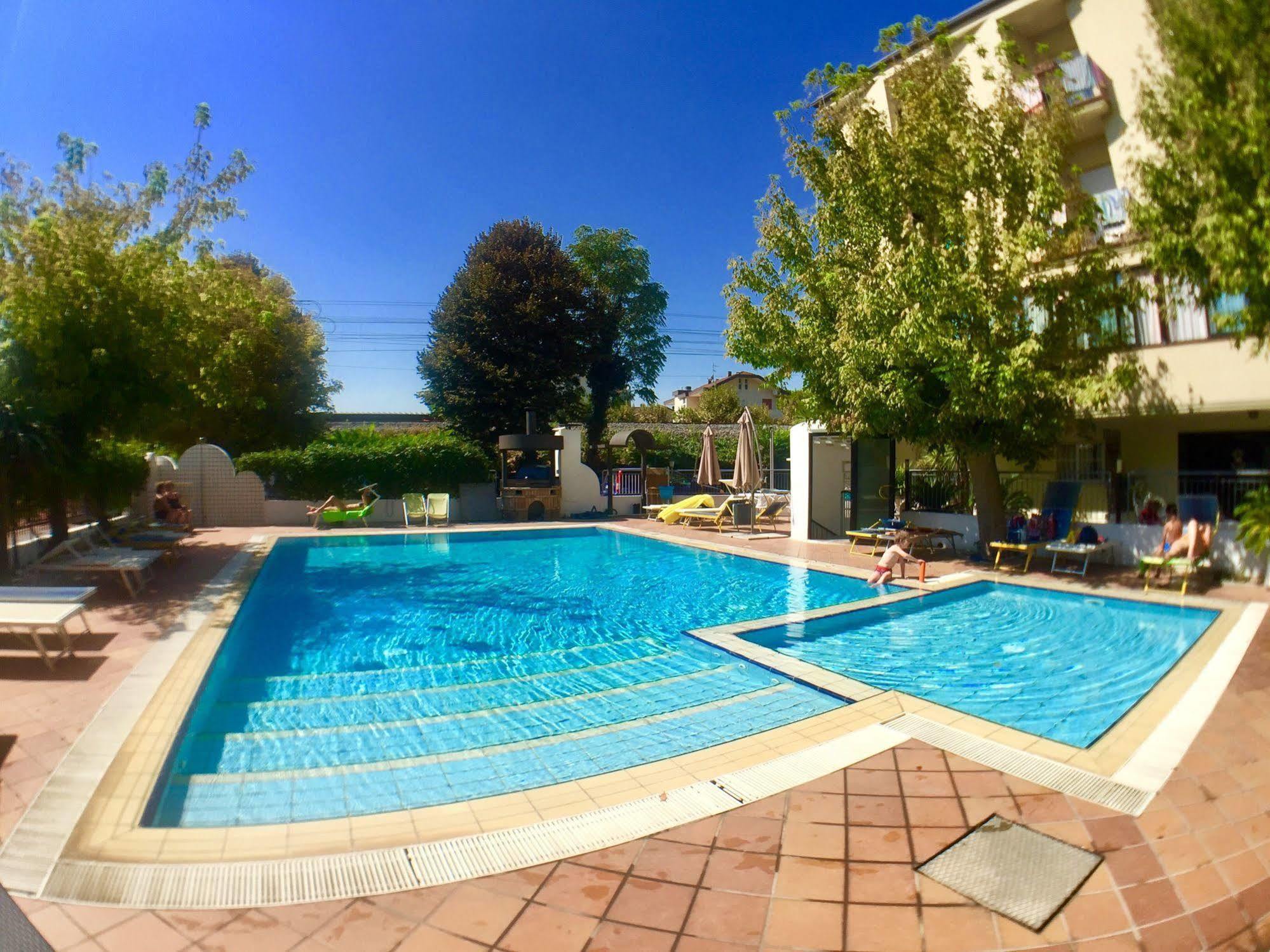 Hotel Mehari Riccione Ngoại thất bức ảnh